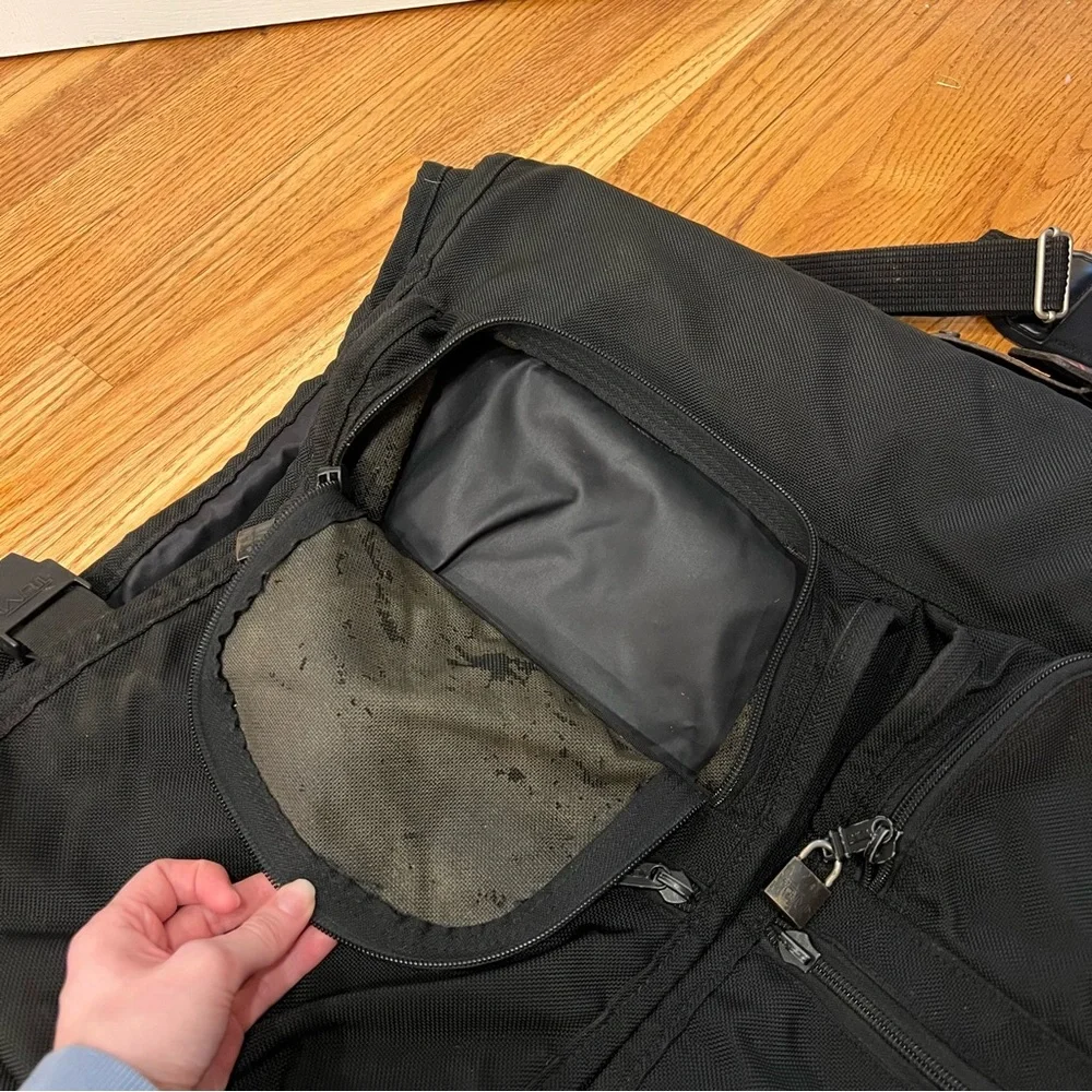 Vintage Tumi Foldable Garment Travel Bag Black Crossbody Strap